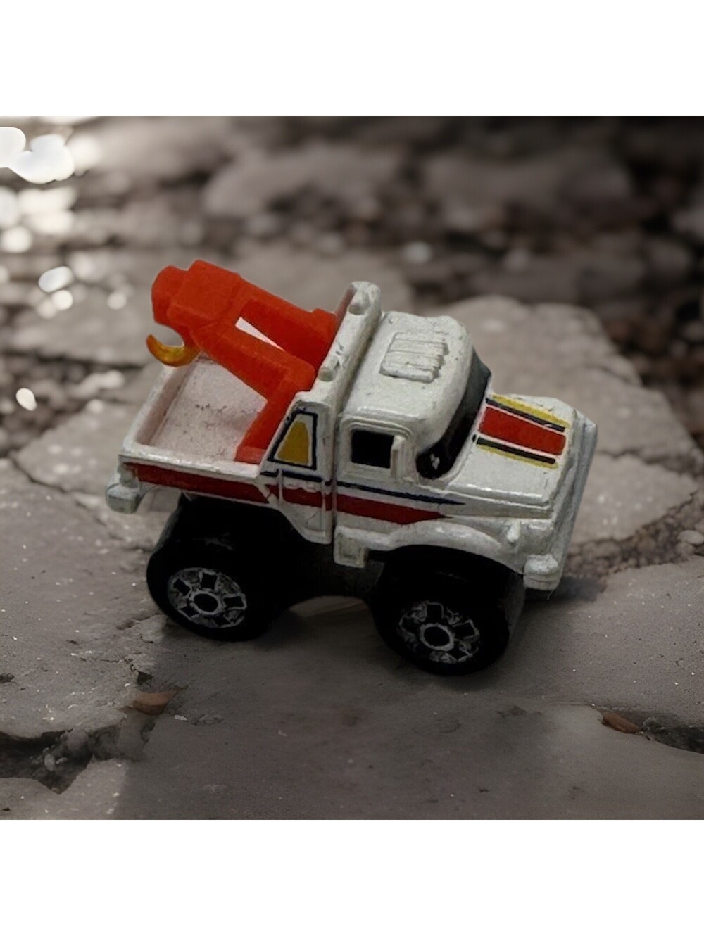 Monster Raised White City Wrecker Truck Road Champs 1987 Micro Machines